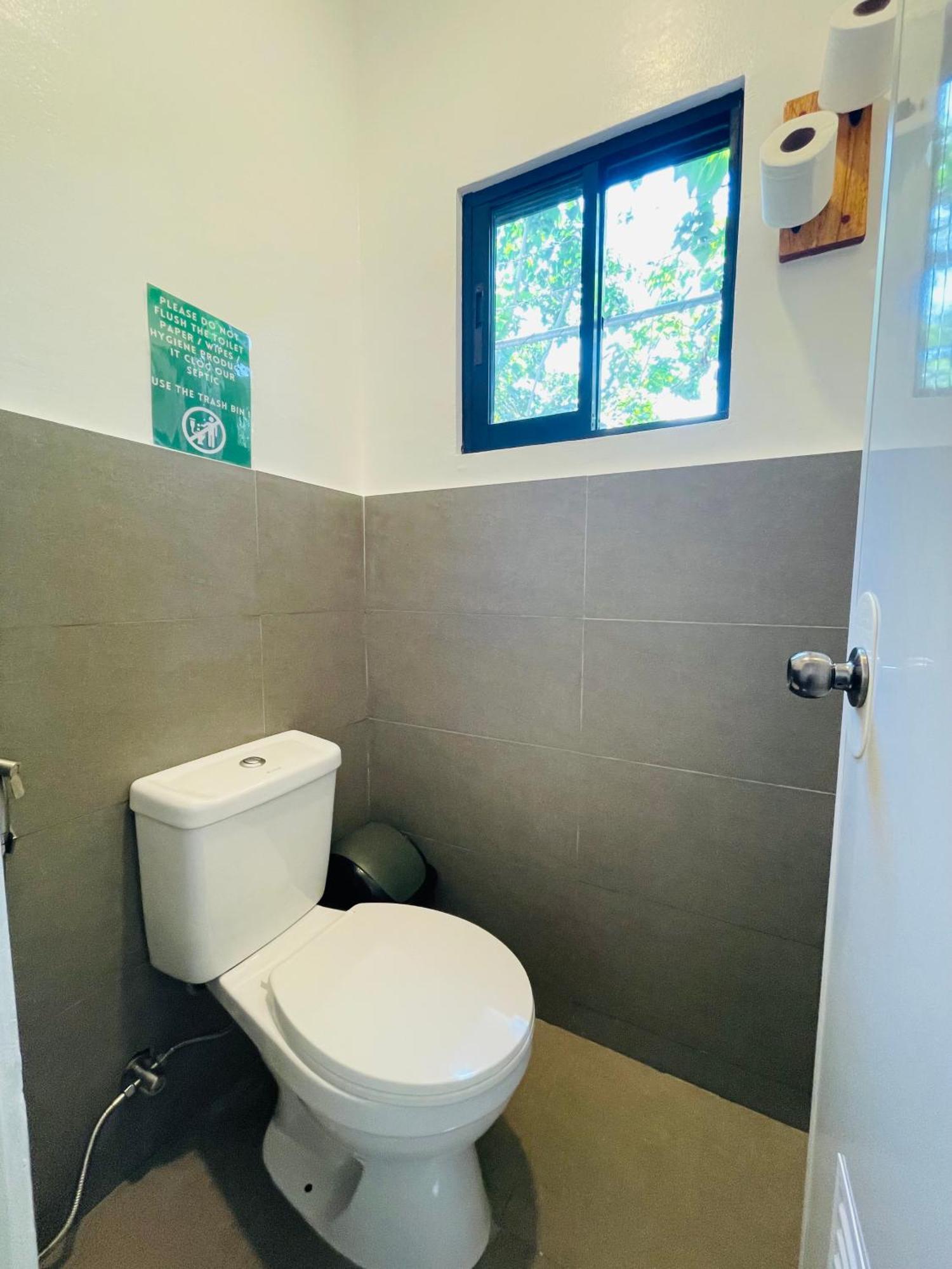 Maayong Hostel (Adults Only) Moalboal Zewnętrze zdjęcie