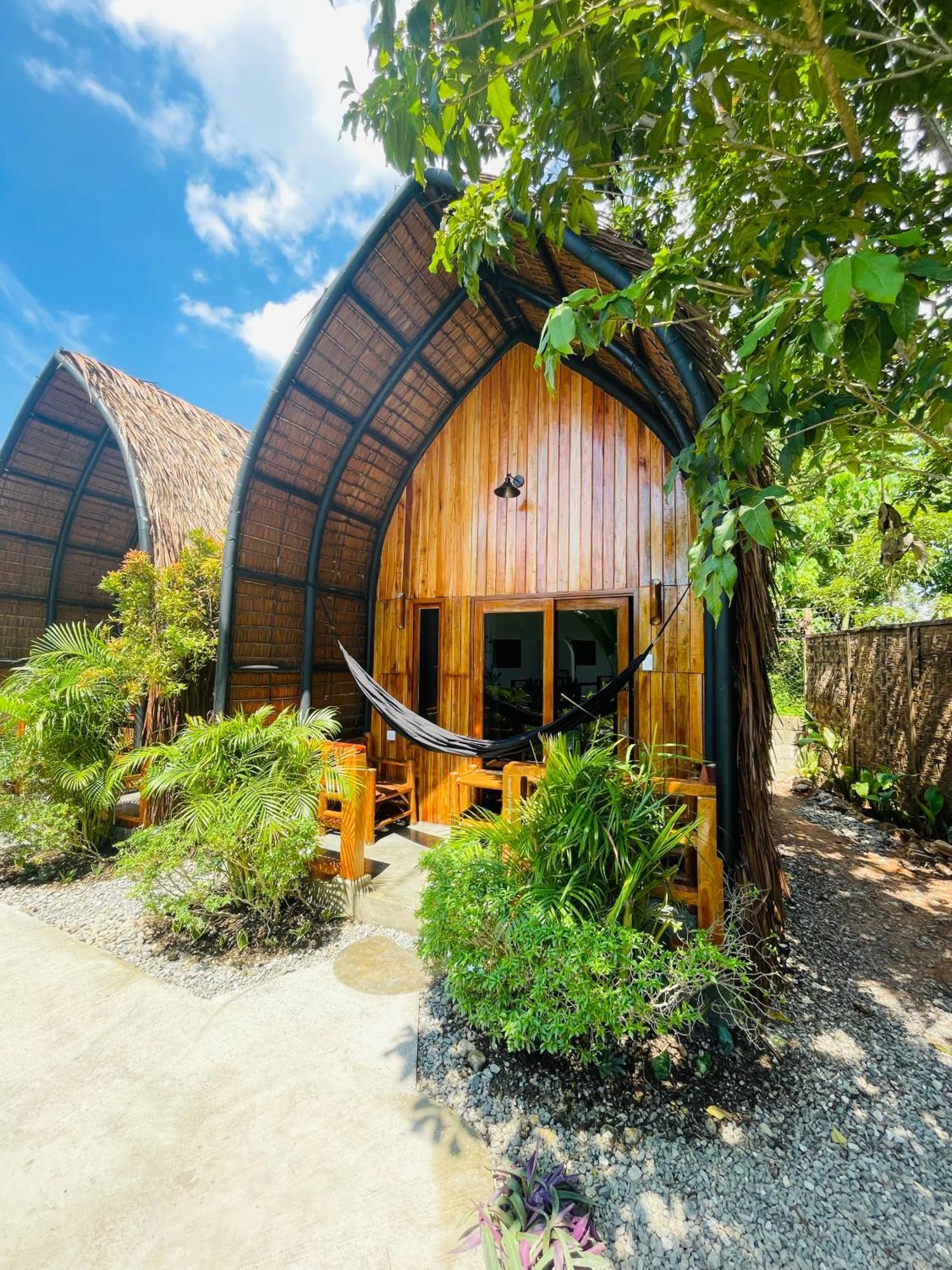 Maayong Hostel (Adults Only) Moalboal Zewnętrze zdjęcie